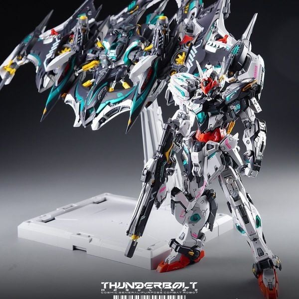 Mô hình lắp ráp Thunderbolt - Wei Jiang